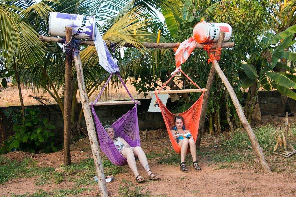 Wonderland Hostel Anjuna Exterior photo