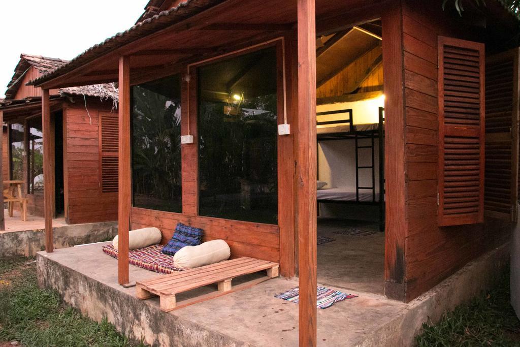 Wonderland Hostel Anjuna Exterior photo
