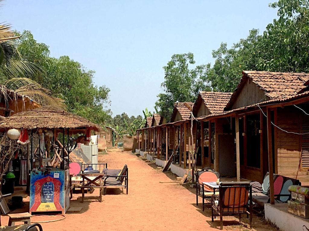 Wonderland Hostel Anjuna Exterior photo