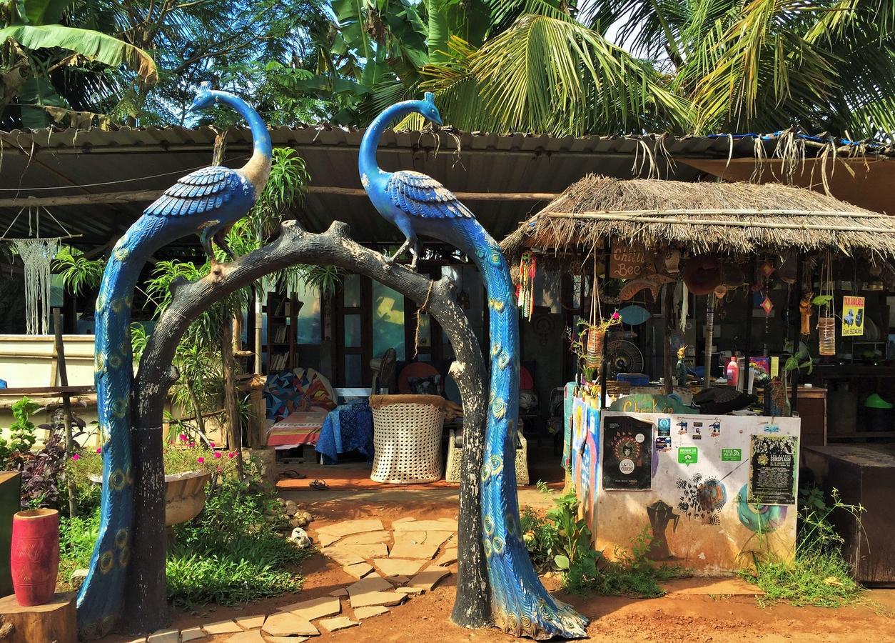 Wonderland Hostel Anjuna Exterior photo
