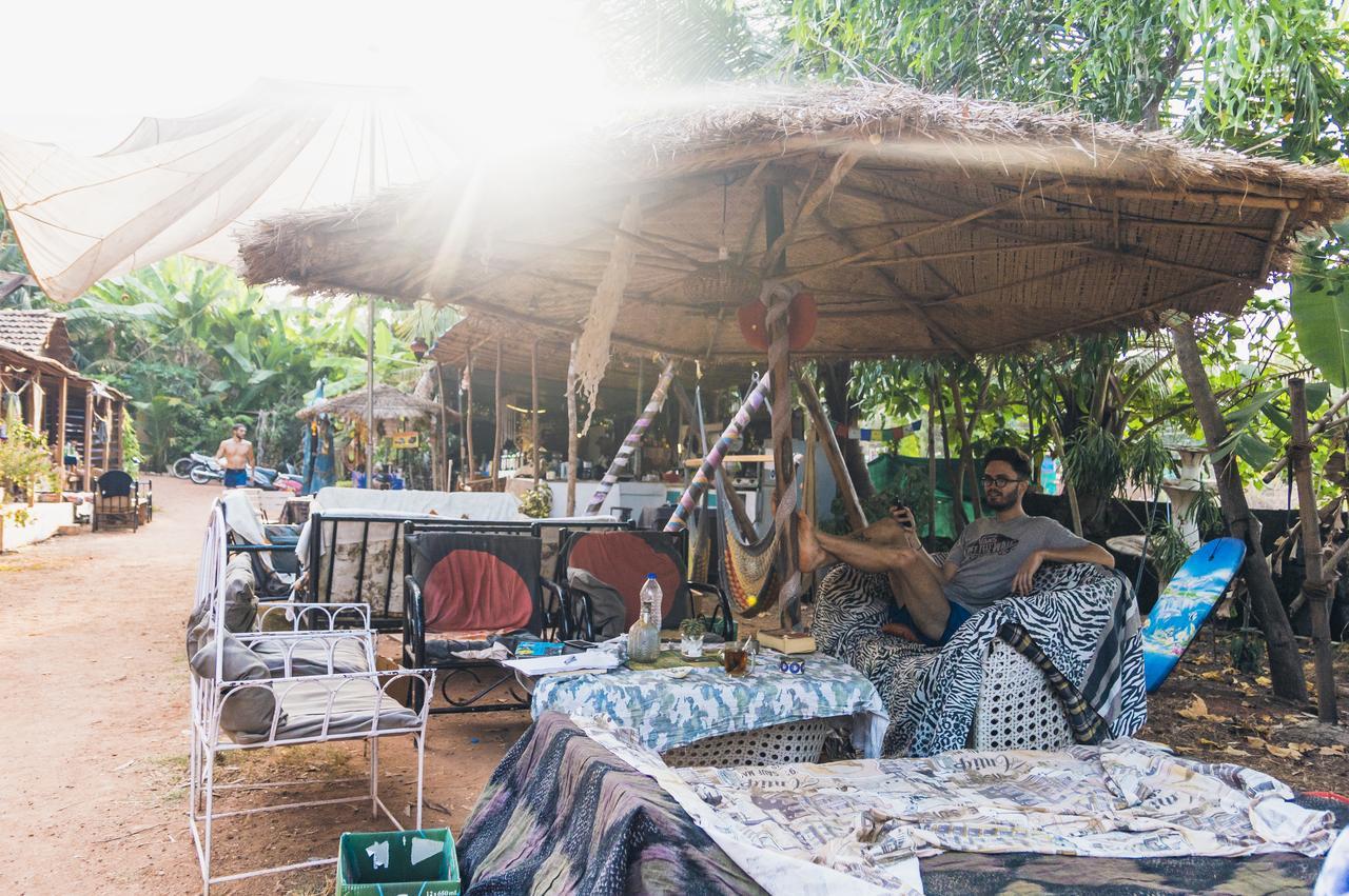 Wonderland Hostel Anjuna Exterior photo