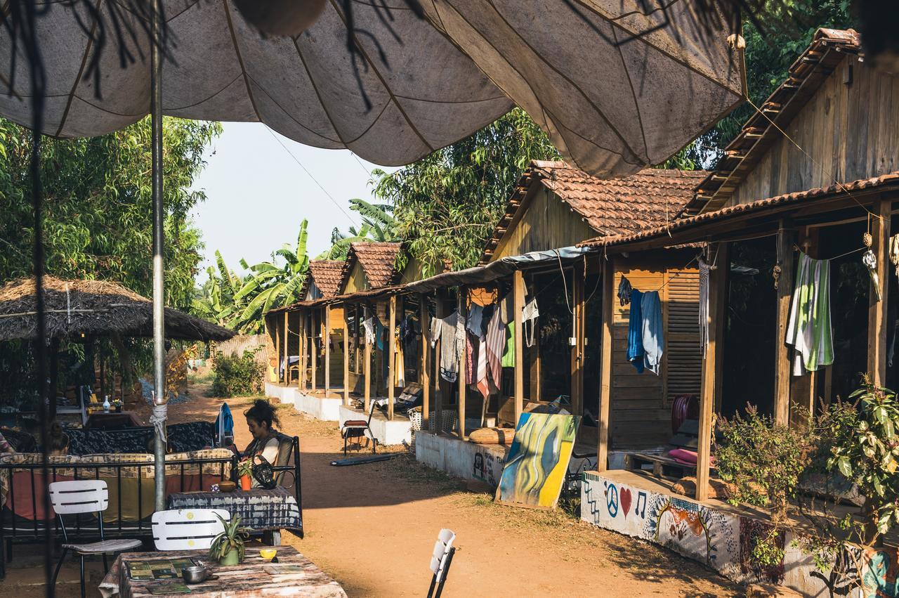 Wonderland Hostel Anjuna Exterior photo