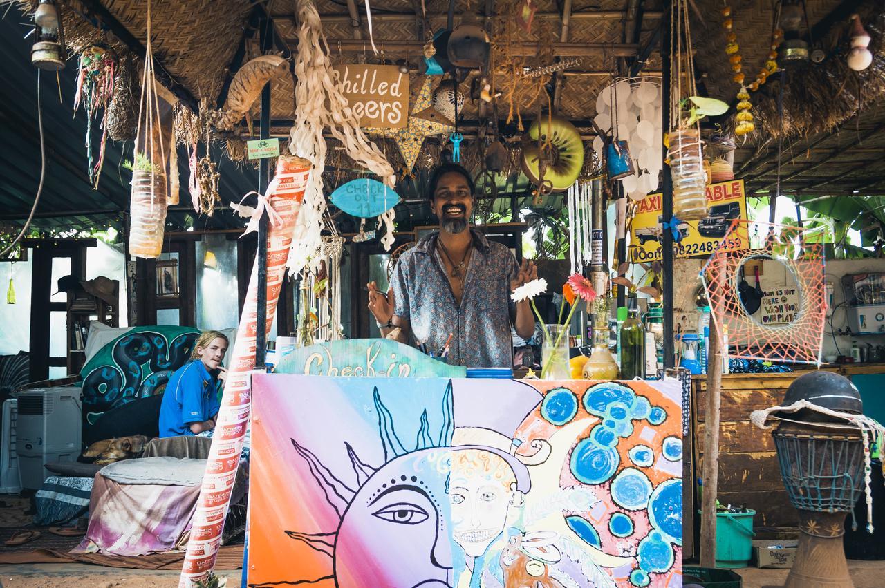 Wonderland Hostel Anjuna Exterior photo
